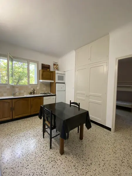 Maison charmante à Orgnac-l'Aven avec piscine partagée. - Photo 25