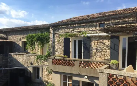 Maison charmante à Orgnac-l'Aven avec piscine partagée. - Photo 30
