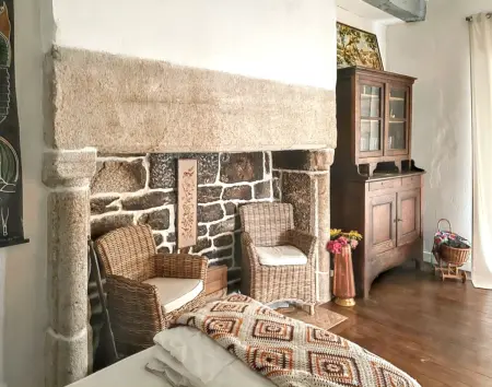 Maison charmante en Corrèze avec jardin et cheminée - Photo 3