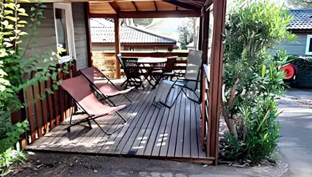 Bungalow paisible à Agde avec piscine partagée - Photo 1