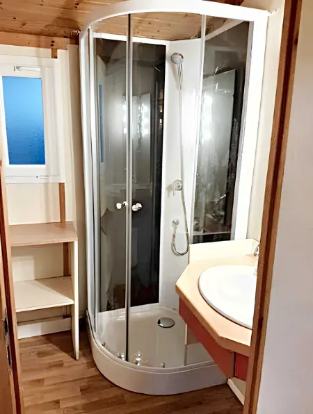Bungalow paisible à Agde avec piscine partagée - Photo 10