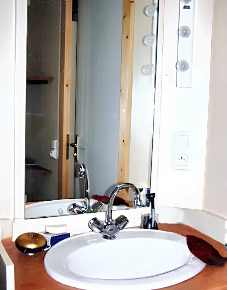Bungalow paisible à Agde avec piscine partagée - Photo 11
