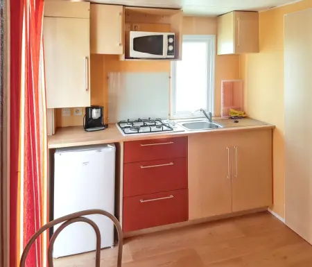 Bungalow charmant à Pataias, 18 m² avec piscine partagée. - Photo 2