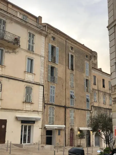 Appartement cosy à Bonifacio avec vue sur la mer - 45 m² - Photo 4