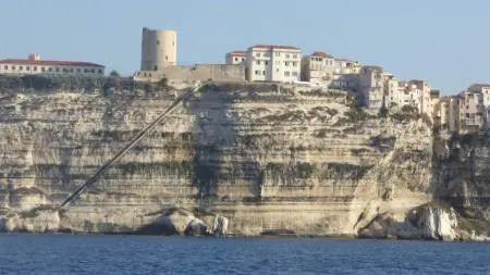 Appartement cosy à Bonifacio avec vue sur la mer - 45 m² - Photo 17