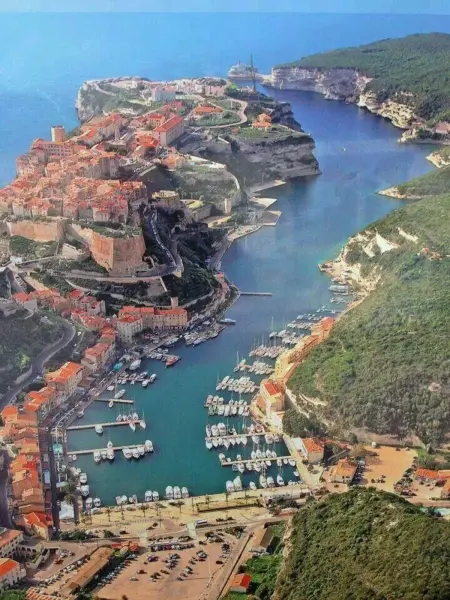 Appartement cosy à Bonifacio avec vue sur la mer - 45 m² - Photo 20