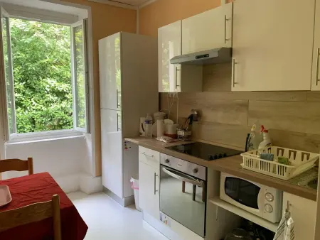 Appartement cosy à Néris-les-Bains, 20 m², balcon avec vue - Photo 5