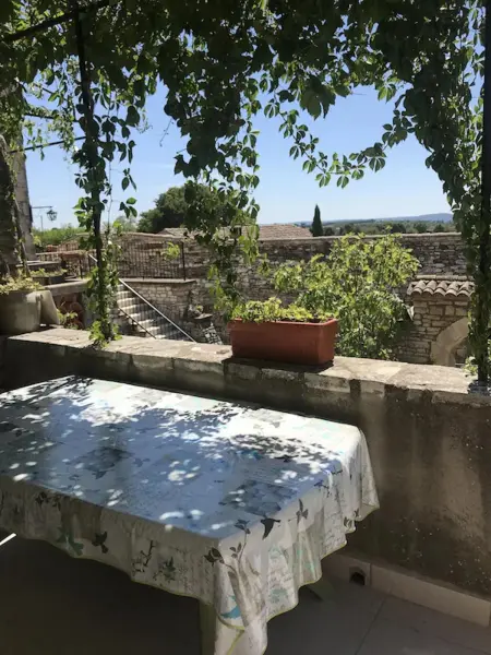 Location chaleureuse à Orgnac-l'Aven avec piscine partagée - Photo 9