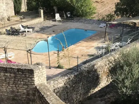 Location chaleureuse à Orgnac-l'Aven avec piscine partagée - Photo 20
