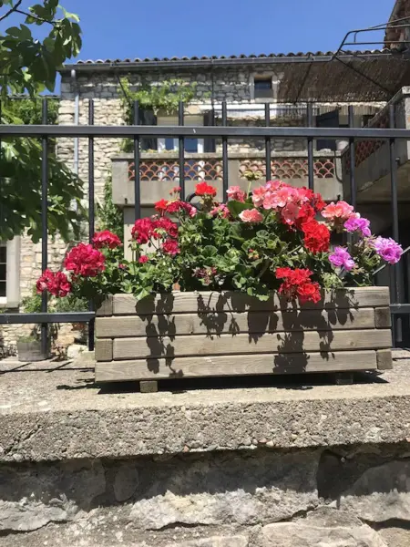 Location chaleureuse à Orgnac-l'Aven avec piscine partagée - Photo 23