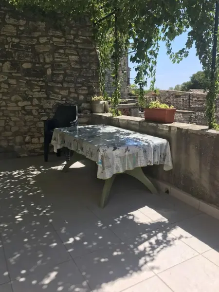 Location chaleureuse à Orgnac-l'Aven avec piscine partagée - Photo 24