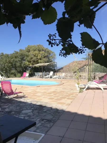 Location chaleureuse à Orgnac-l'Aven avec piscine partagée - Photo 29