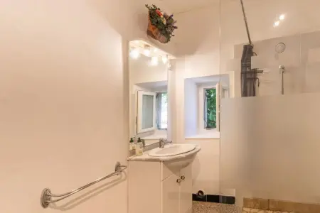Location chaleureuse à Orgnac-l'Aven avec piscine partagée - Photo 40