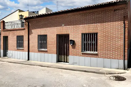 Maison spacieuse & accueillante à Madrigal de las Altas Torres - Photo 4