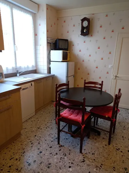 Maison charmante à Chepy avec jardin et piste de pétanque - Photo 3