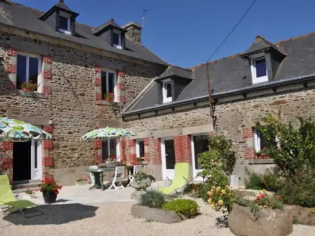 Maison chaleureuse à Pordic avec jardin et cheminée - Photo 36