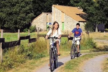 Terres de France - Domaine des Vans, Gîte à Vans près des Gorges de l'Ardèche - Photo 2