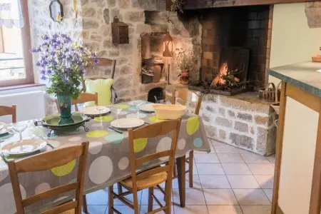 Gîte de France Gîtes de france 3 épis 6/7 pers aux salelles 3 épis, Gמte de France 7 personnes - Photo 4