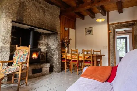 Gîte de France Gîtes de france de la fage montivernoux 3 épis, Gîte charmant en France avec piscine - Photo 2