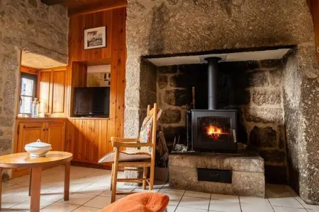 Gîte de France Gîtes de france de la fage montivernoux 3 épis, Gîte charmant en France avec piscine - Photo 12