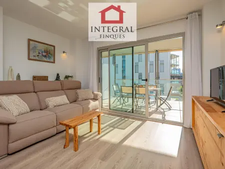 Appartement avec Terrasse et Parking à 5 min de la Plage - Photo 4
