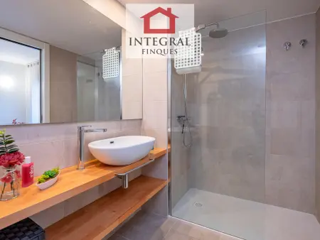 Appartement avec Terrasse et Parking à 5 min de la Plage - Photo 18