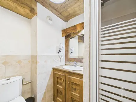 Appartement skis aux pieds 160m² pour 14 pers, 5 ch, parking, cheminée, WiFi - Photo 10