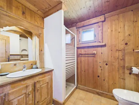 Appartement skis aux pieds 160m² pour 14 pers, 5 ch, parking, cheminée, WiFi - Photo 17