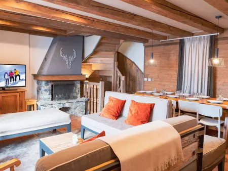 Chalet triplex à Val Thorens - 10 pers, cheminée, à 50m des pistes - Photo 1