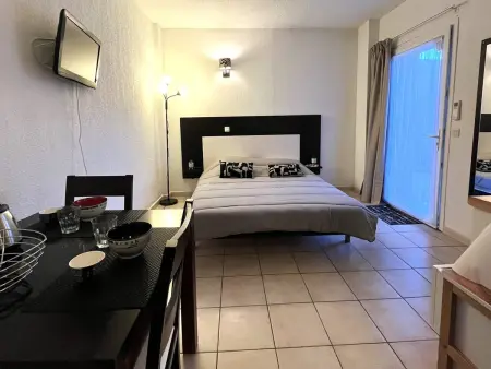 Studio climatisé avec piscine et parking à Saint-Florent - Photo 1