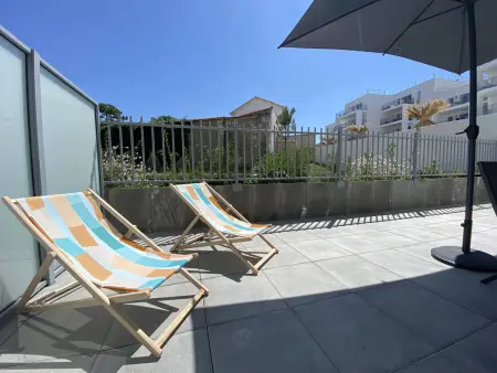 Royan T3 Moderne - Bord De Mer - 6 Pers, Parking, Terrasse - Photo 1