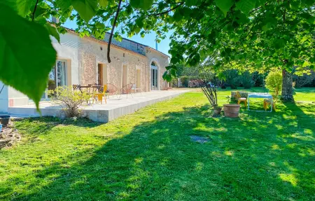 Maison 13 personnes à Saint Géraud de Corps - Photo 1