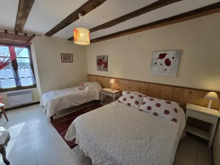 Charmante maison nature avec parking et animaux acceptés - Photo 10