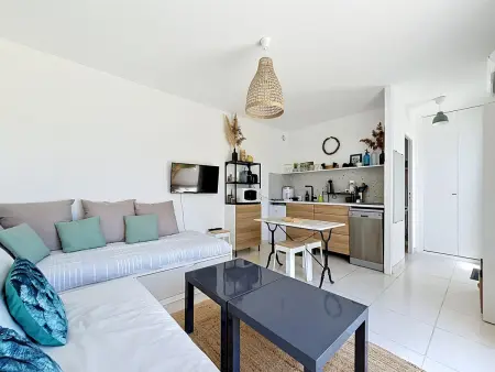 Studio avec terrasse et climatisation, proche plage - Photo 2