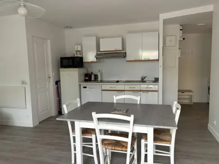 Saint-Palais : T2 3 étoiles, proche plage, terrasse sud, parking, clim et Wifi - Photo 3