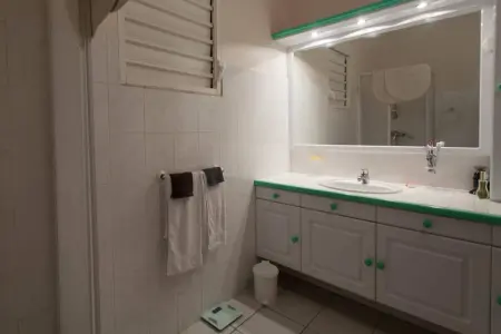 Appartement moderne à Sainte-Anne 42 m² avec piscine partagée - Photo 14