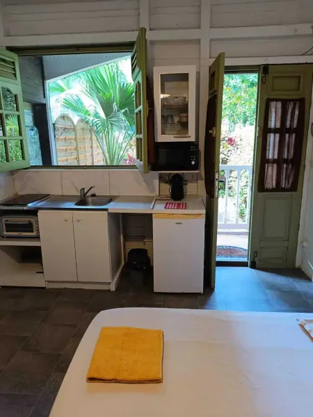 Studio confortable à Schoelcher - 16 m² - Jardin privé - Photo 4