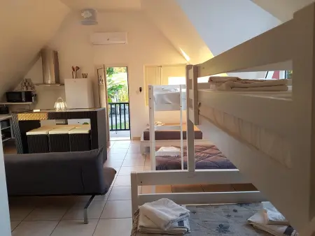 Villa charmante à Saint-Benoît avec piscine privée - Photo 2