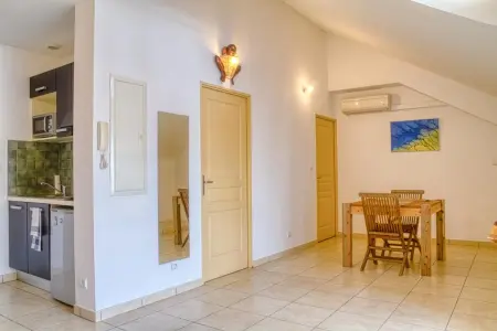 Studio confortable à Saint-Gilles, 36 m², vue montagne - Photo 2