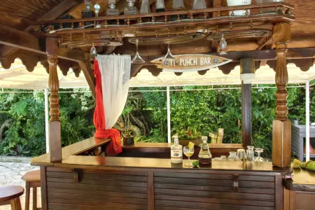 Bungalow cosy à Sainte-Rose, piscine et vue sur jardin. - Photo 11