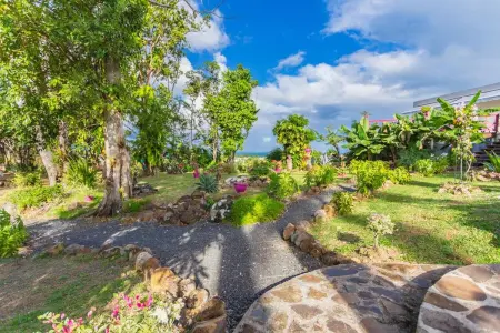 Villa élégante à Sainte-Rose avec piscine privée - Photo 12