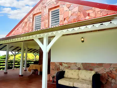 Maison confortable à Rivière-Pilote avec vue sur la mer - Photo 1