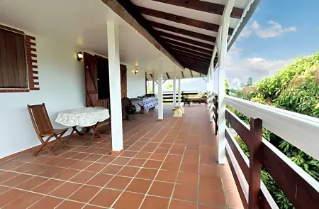 Maison confortable à Rivière-Pilote avec vue sur la mer - Photo 2