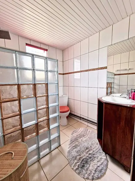 Maison confortable à Rivière-Pilote avec vue sur la mer - Photo 18