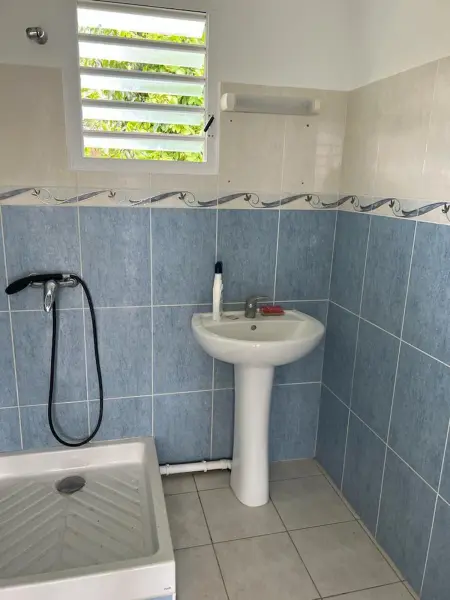 Appartement avec balcon et vue sur la montagne au Lamentin, 45 m² - Photo 5