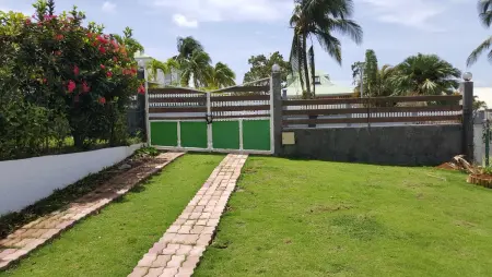 Appartement charmant à Baie Mahault avec belle terrasse – 30 m² - Photo 1