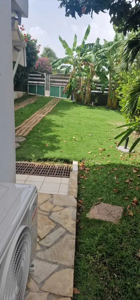 Appartement charmant à Baie Mahault avec belle terrasse – 30 m² - Photo 24