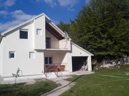 Chalet charmant à Herceg Novi avec jardin clôturé - Photo 1