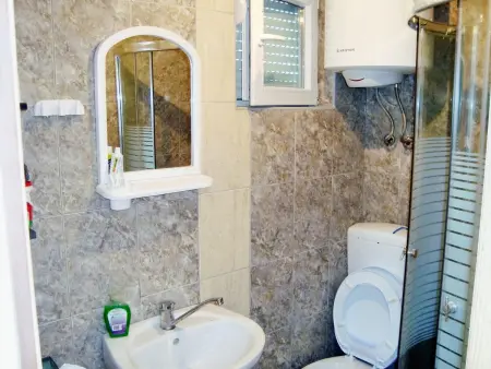 Chalet charmant à Herceg Novi avec jardin clôturé - Photo 4