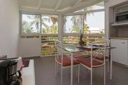 Studio charmant avec vue sur la mer à Le Gosier - 42 m² - Terrasse - Photo 3